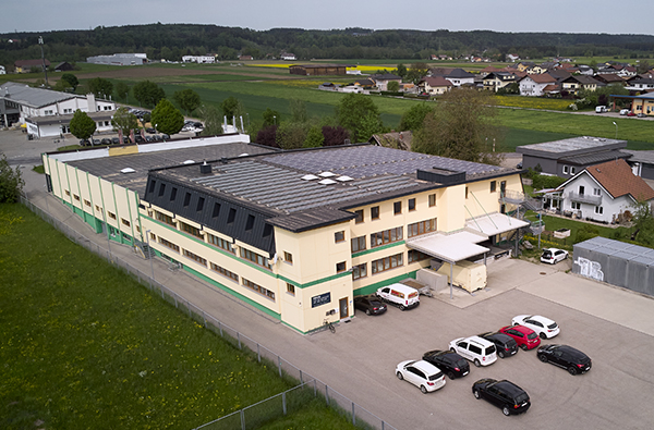 Production hall in Schalchen